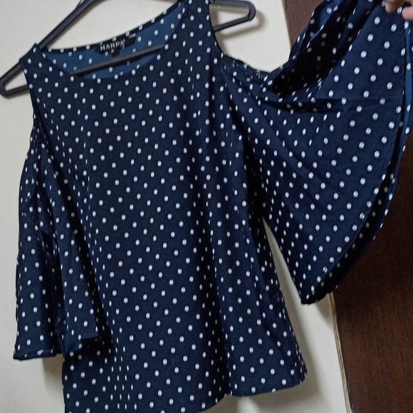 Top - Picture 5 of 9